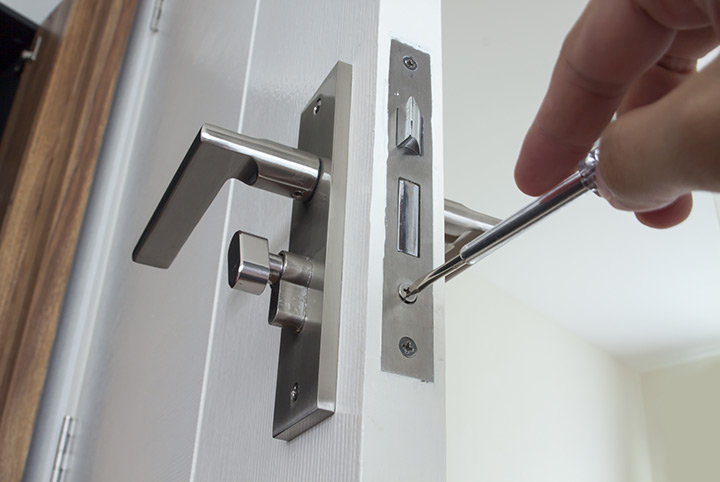 Our local locksmiths are able to repair and install door locks for properties in Port Glasgow and the local area.